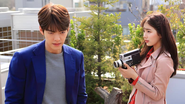 Kadr z Uncontrollably Fond