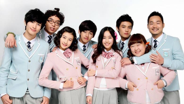 Kadr z Real School