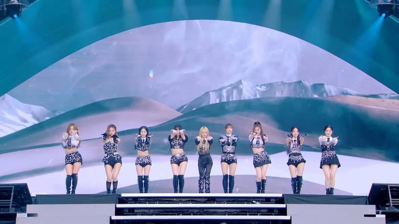 Kadr z TWICE 5TH WORLD TOUR 'READY TO BE' in JAPAN