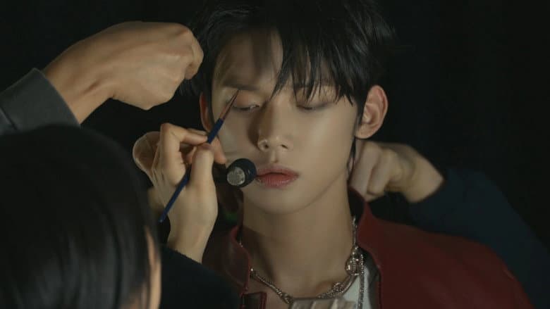 Kadr z Yeonjun's "Make it Happen" Winter 2023