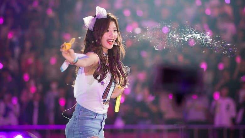 Kadr z TWICELAND
