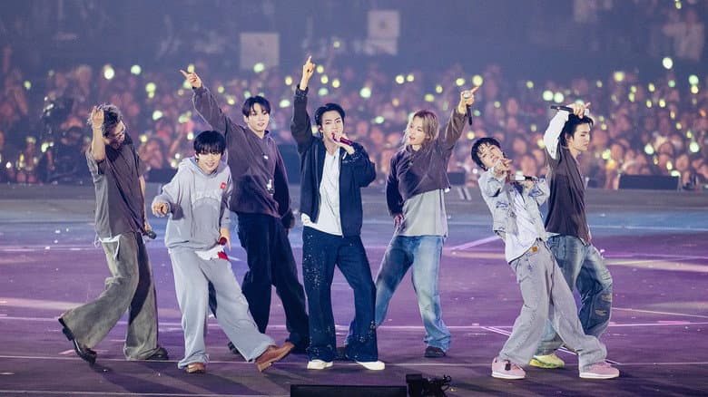 Kadr z BTS WORLD TOUR [ARIRANG] in Busan