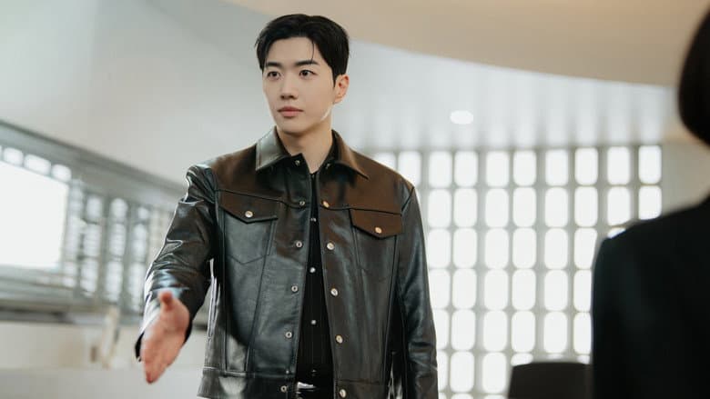 Kadr z My Bias, My Boss