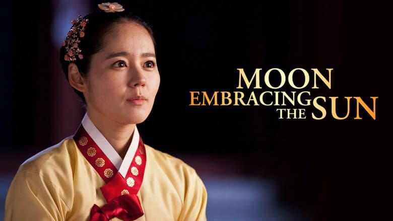 Kadr z Moon Embracing the Sun