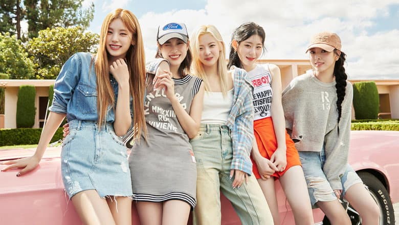 Kadr z ITZY 2024 Season's Greetings [Best Friends Forever]