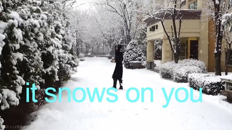 Kadr z It Snows on You