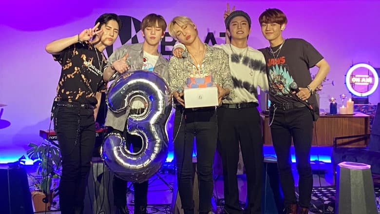 Kadr z A.C.E 'HOMECERT' 3RD DEBUT-ANNIVERSARY