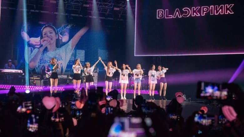Kadr z BLACKPINK'S SUMMER DIARY [IN HAWAII]