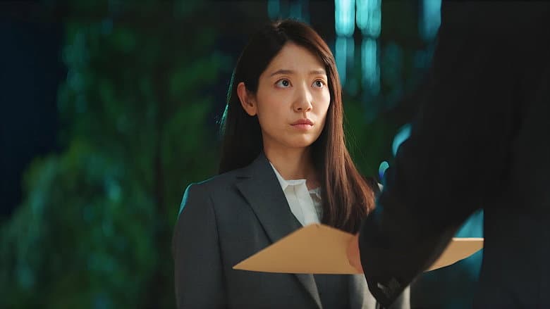 Kadr z Undercover Miss Hong