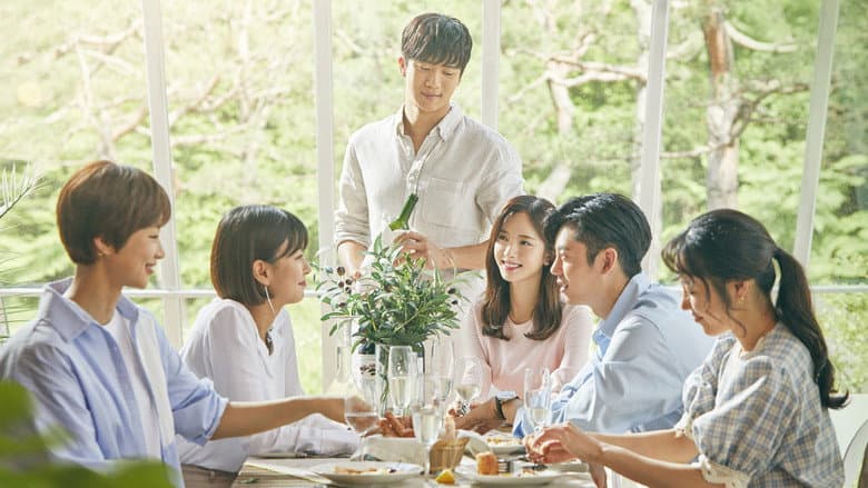 Kadr z Your House Helper