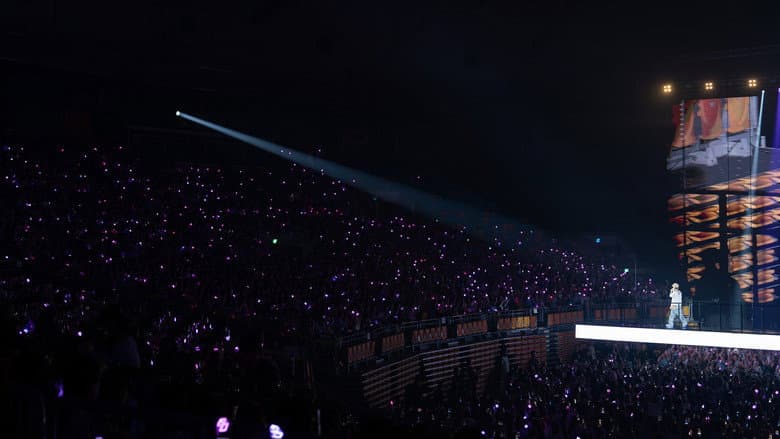 Kadr z BAEKHYUN: Lonsdaleite [dot] IN CINEMAS