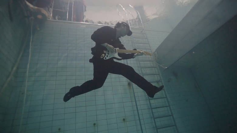 Kadr z The Young Man and the Deep Sea