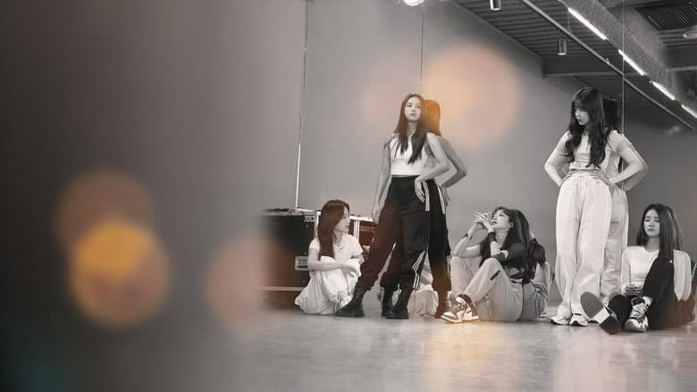 Kadr z IDOL: The Coup