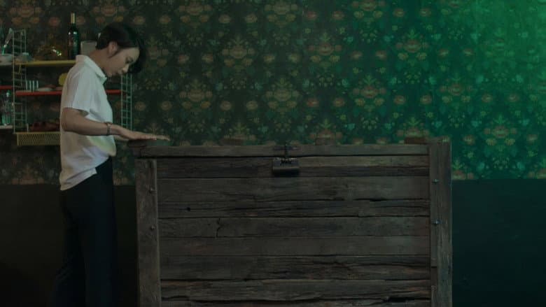 Kadr z Dwiju: Cursed Box