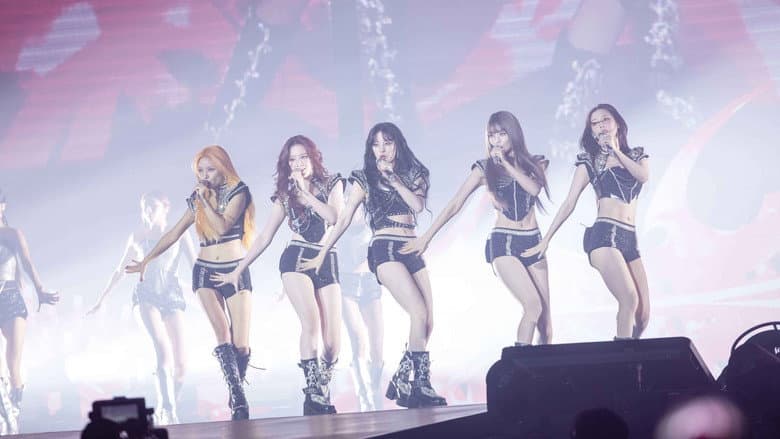 Kadr z (G)I-DLE WORLD TOUR [iDOL] IN CINEMAS