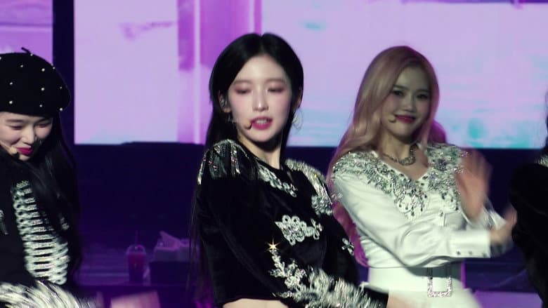 Kadr z OH MY GIRL 2023 FAN CONCERT [OH MY LAND]