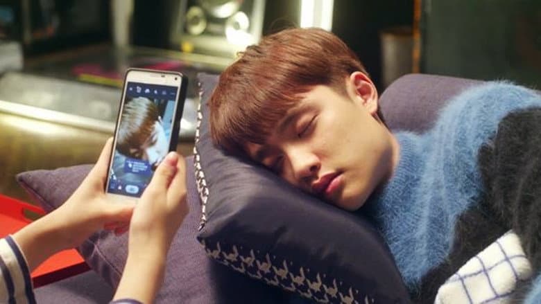 Kadr z EXO Next Door