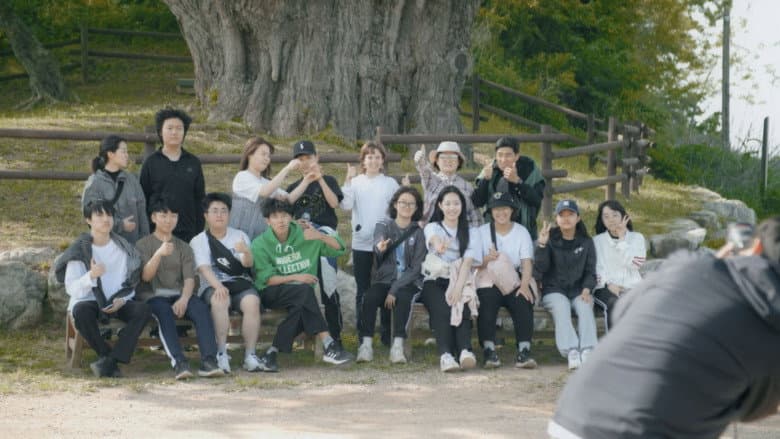 Kadr z Efterskole, Going to the Wonderland Korea