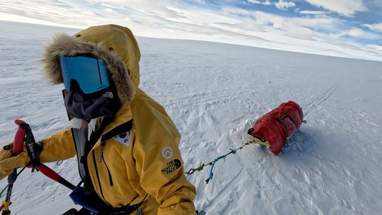 Kadr z Alone in Antarctica