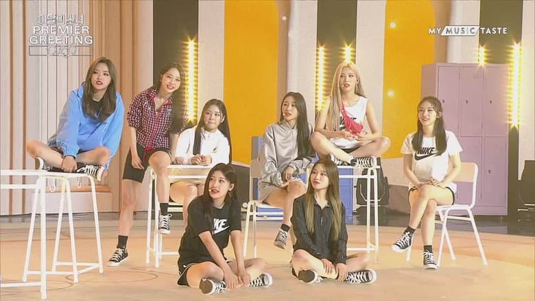 Kadr z LOONA Premier Greeting [D&D]