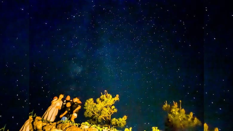 Kadr z Sky, Wind, Stars and the Island