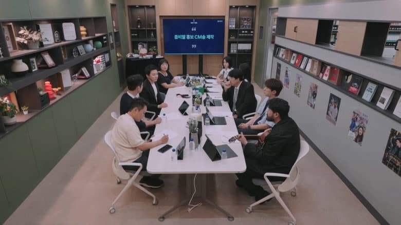Kadr z Office Workers