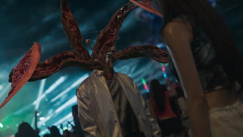 Kadr z Parasyte: The Grey