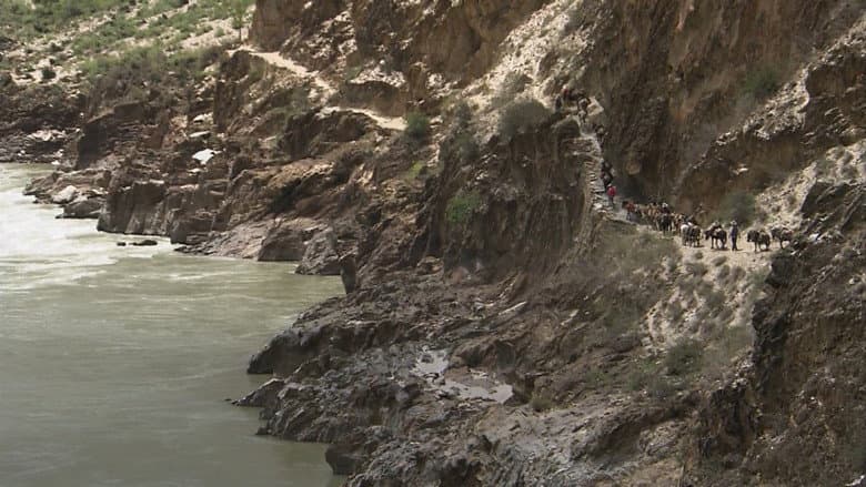 Kadr z Asian Corridor in Heaven