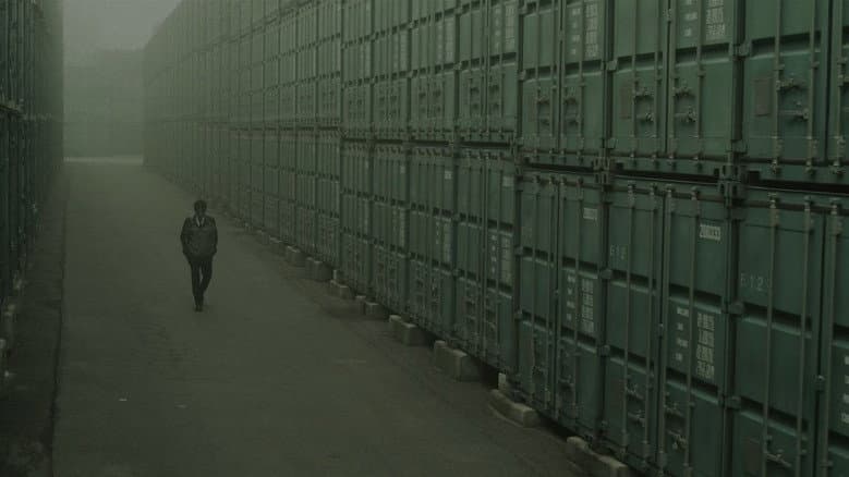 Kadr z The Stranger