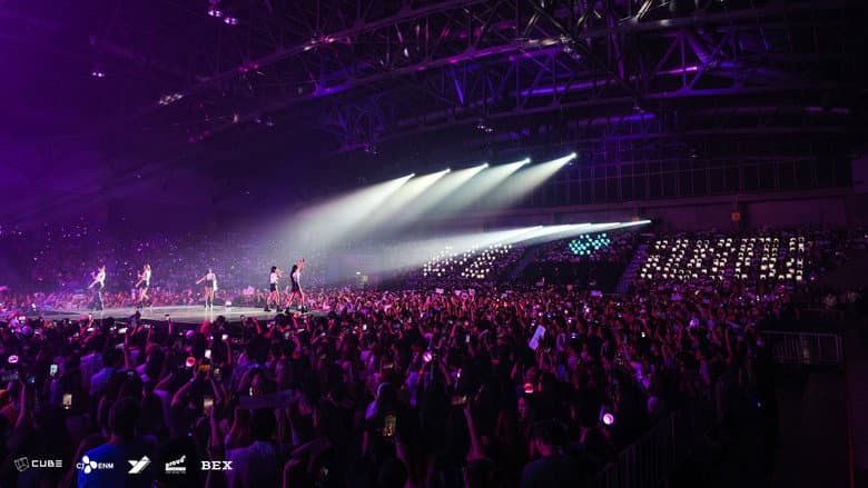 Kadr z 2023 (G)I-DLE World Tour: I am FREE-TY in Seoul