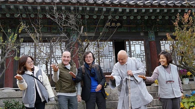 Kadr z Dancing with Jikji