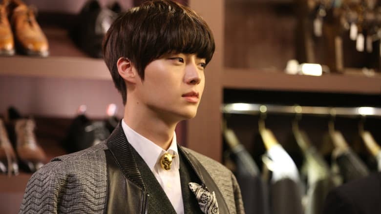 Kadr z Fashion King