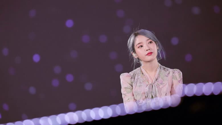 Kadr z IU CONCERT [Love, Poem] IN SEOUL