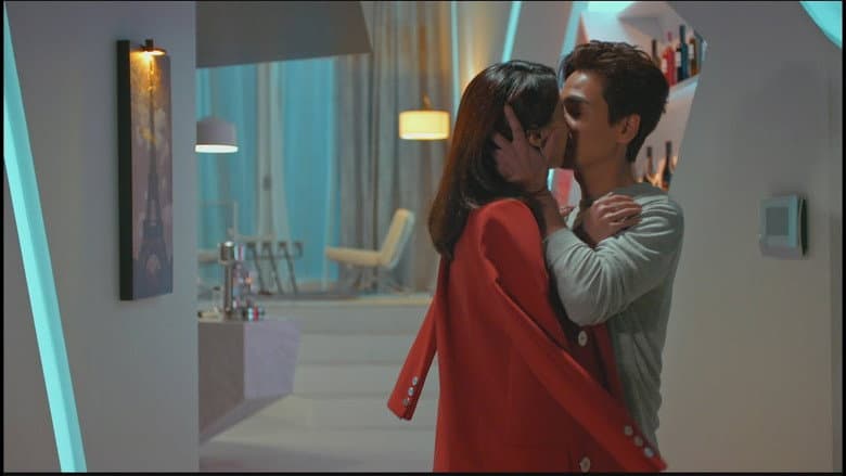 Kadr z Angry Mom