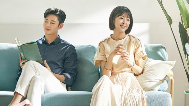 Kadr z Your House Helper