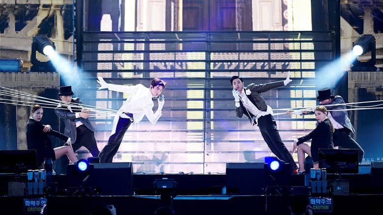 Kadr z TVXQ! CONCERT -CIRCLE- #welcome in Seoul