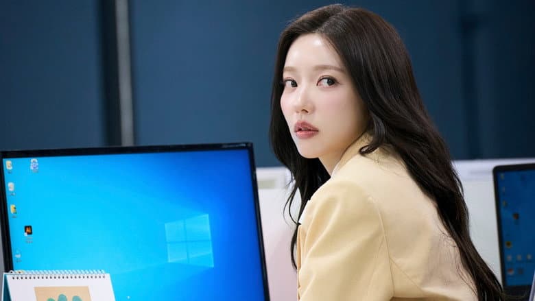 Kadr z The CEO's Wife Can't Hide