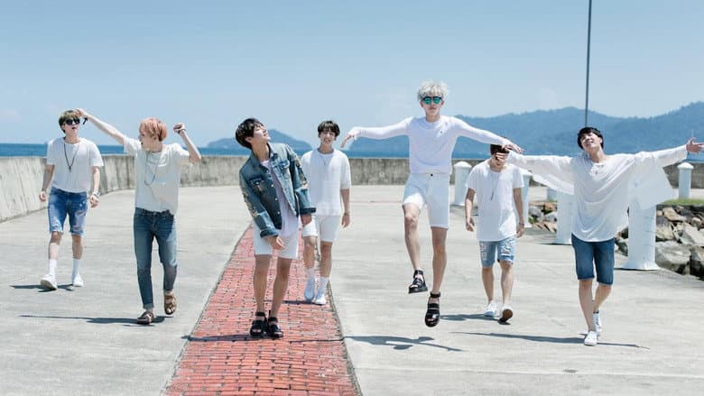 Kadr z BTS 2015 Summer Package in Kota Kinabalu