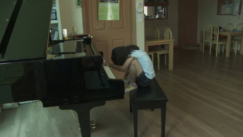 Kadr z Miracles on the Piano