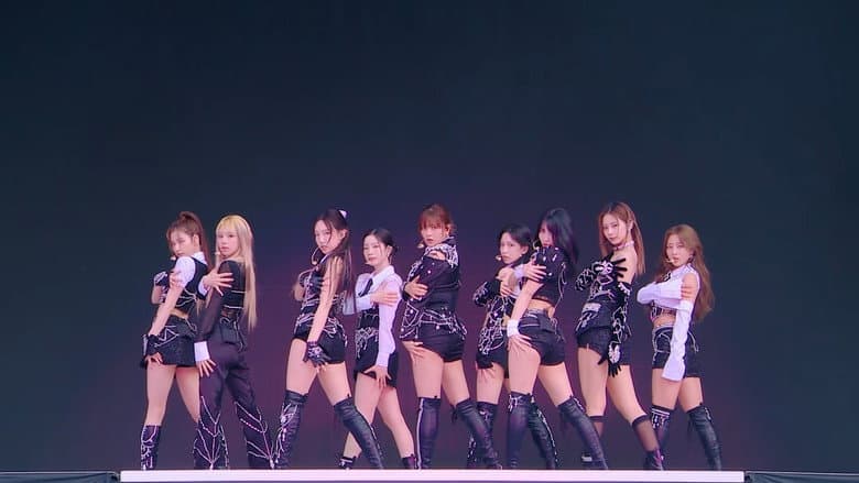 Kadr z TWICE 5TH WORLD TOUR 'READY TO BE' in JAPAN