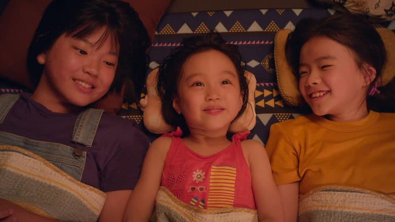 Kadr z The House of Us