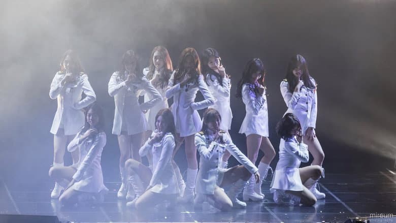 Kadr z I.O.I - "Time Slip" Concert